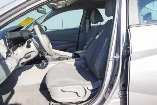 2024 Hyundai Elantra SEL IVT