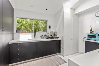 Propiedad en alquiler con 4 habitaciones y 3.5 baños en Miami