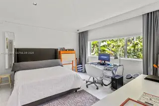 Propiedad en alquiler con 4 habitaciones y 3.5 baños en Miami