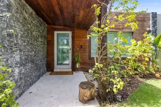 Propiedad en alquiler con 4 habitaciones y 3.5 baños en Miami