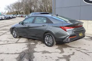 2024 Hyundai Elantra SEL IVT