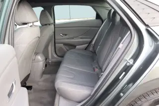 2024 Hyundai Elantra SEL IVT