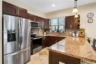 Propiedad en alquiler con 3 habitaciones y 2.5 baños en Miami