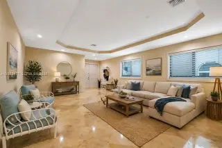 Propiedad en alquiler con 3 habitaciones y 2.5 baños en Miami