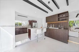 Propiedad en alquiler con 3 habitaciones y 2 baños en Miami