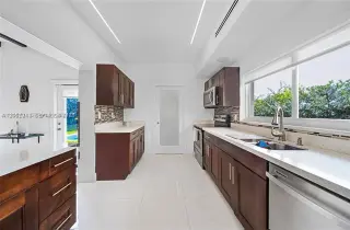 Propiedad en alquiler con 3 habitaciones y 2 baños en Miami