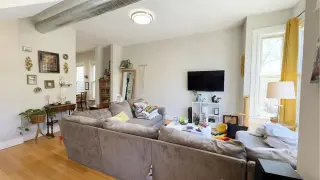 Propiedad en alquiler con 4 habitaciones y 2 baños en Chicago