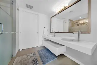 Propiedad en alquiler con 3 habitaciones y 3 baños en Miami