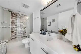 Propiedad en alquiler con 3 habitaciones y 3 baños en Miami