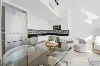 Propiedad en alquiler con 3 habitaciones y 3 baños en Miami