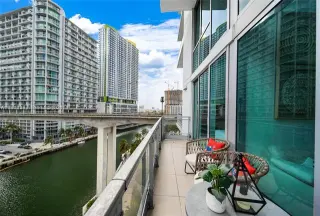 Propiedad en alquiler con 3 habitaciones y 3 baños en Miami