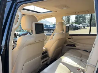 Lexus LX 570 2013 AWD 4dr SUV