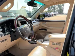 Lexus LX 570 2013 AWD 4dr SUV