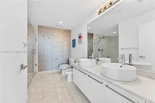 Propiedad en alquiler con 2 habitaciones y 2 baños en Miami