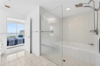 Propiedad en alquiler con 2 habitaciones y 2 baños en Miami