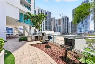 Propiedad en alquiler con 2 habitaciones y 2 baños en Miami