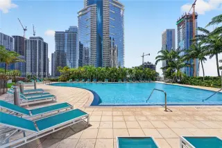 Propiedad en alquiler con 2 habitaciones y 2 baños en Miami
