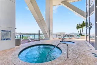 Propiedad en alquiler con 2 habitaciones y 2 baños en Miami
