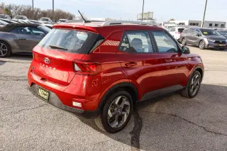 2025 Hyundai Venue SEL IVT