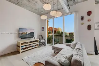 Propiedad en alquiler con 2 habitaciones y 2 baños en Miami
