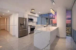 Propiedad en alquiler con 2 habitaciones y 2.5 baños en Miami