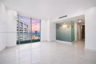 Propiedad en alquiler con 2 habitaciones y 2.5 baños en Miami