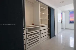 Propiedad en alquiler con 2 habitaciones y 2.5 baños en Miami