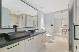 Propiedad en alquiler con 2 habitaciones y 2 baños en Miami