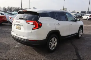 2024 GMC Terrain FWD 4dr SLE