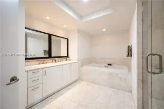 Propiedad en alquiler con 2 habitaciones y 2 baños en Miami
