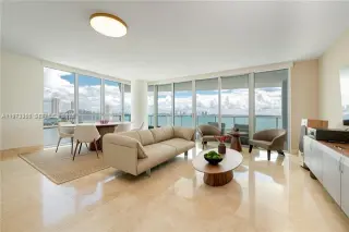 Propiedad en alquiler con 2 habitaciones y 2 baños en Miami