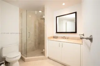 Propiedad en alquiler con 2 habitaciones y 2 baños en Miami