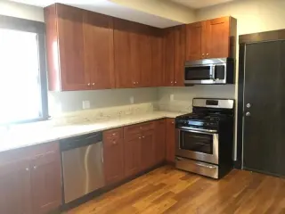 Propiedad en alquiler con 5 habitaciones y 3 baños en Jamaica Plain