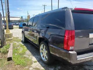 2010 Cadillac Escalade ESV Premium