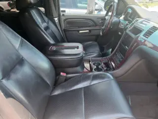 2010 Cadillac Escalade ESV Premium