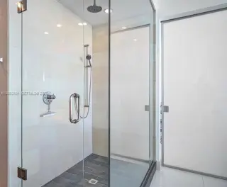 Propiedad en alquiler con 2 habitaciones y 2.5 baños en Miami