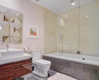 Propiedad en alquiler con 2 habitaciones y 2.5 baños en Miami