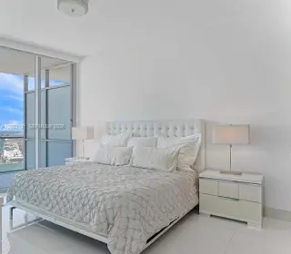 Propiedad en alquiler con 2 habitaciones y 2.5 baños en Miami
