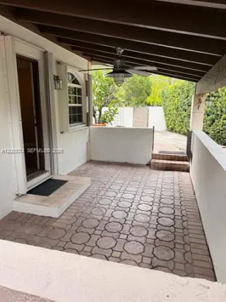Propiedad en alquiler con 4 habitaciones y 3 baños en Key Biscayne