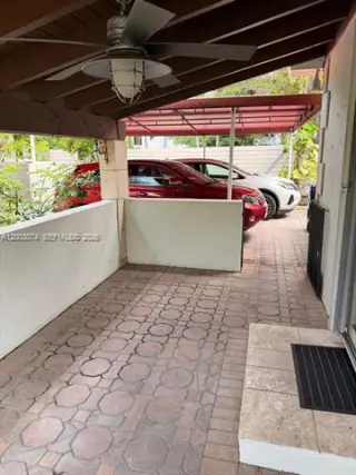 Propiedad en alquiler con 4 habitaciones y 3 baños en Key Biscayne