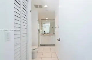 Propiedad en alquiler con 2 habitaciones y 2 baños en Miami
