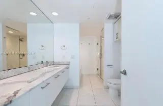 Propiedad en alquiler con 2 habitaciones y 2 baños en Miami