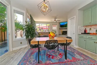 Propiedad en alquiler con 5 habitaciones y 3 baños en Concord