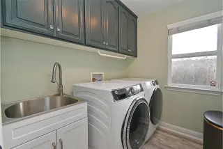 Propiedad en alquiler con 5 habitaciones y 3 baños en Concord