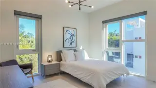Propiedad en alquiler con 3 habitaciones y 3.5 baños en Miami