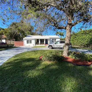 Propiedad en alquiler con 3 habitaciones y 1 baño en Biscayne Park