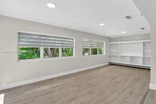 Propiedad en alquiler con 3 habitaciones y 2 baños en el sur de Miami