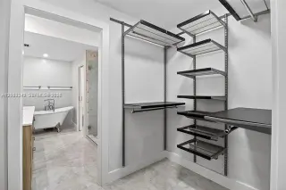 Propiedad en alquiler con 3 habitaciones y 2 baños en el sur de Miami