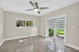 Propiedad en alquiler con 3 habitaciones y 2 baños en el sur de Miami