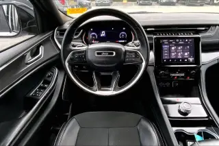 Jeep Grand Cherokee 2022 4x4 Laredo 4dr SUV (midyear release)